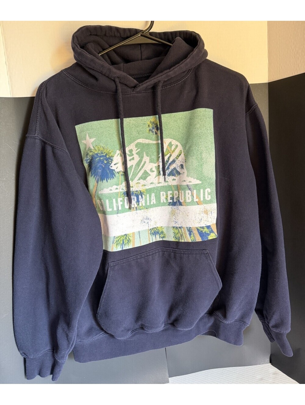 Bowery Supply Men's Medium Dark Navy Blue Hoodie -California Republic Bear